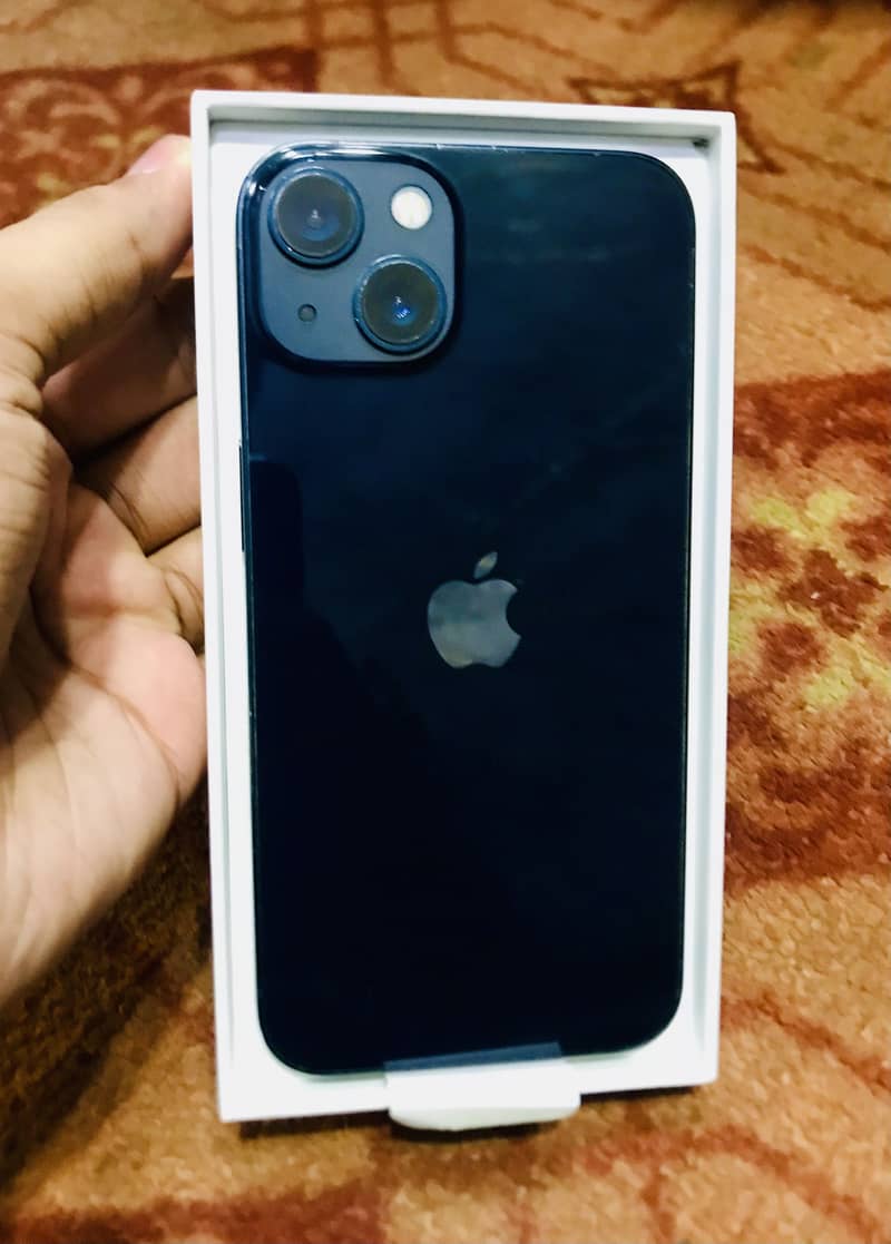 iPhone 13 0