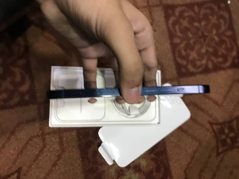 iPhone 13 5