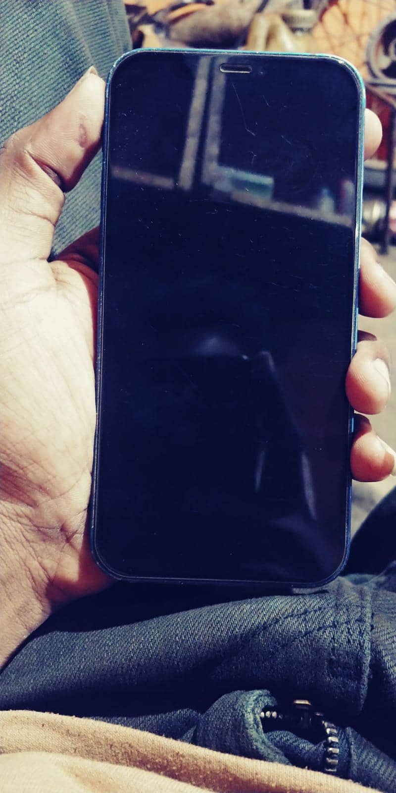 Apple iPhone 12 1