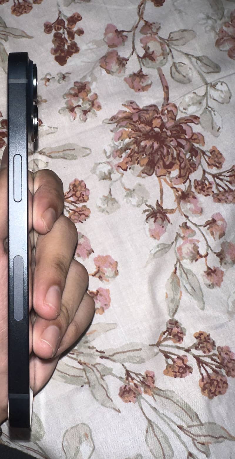 Apple iPhone 14 2