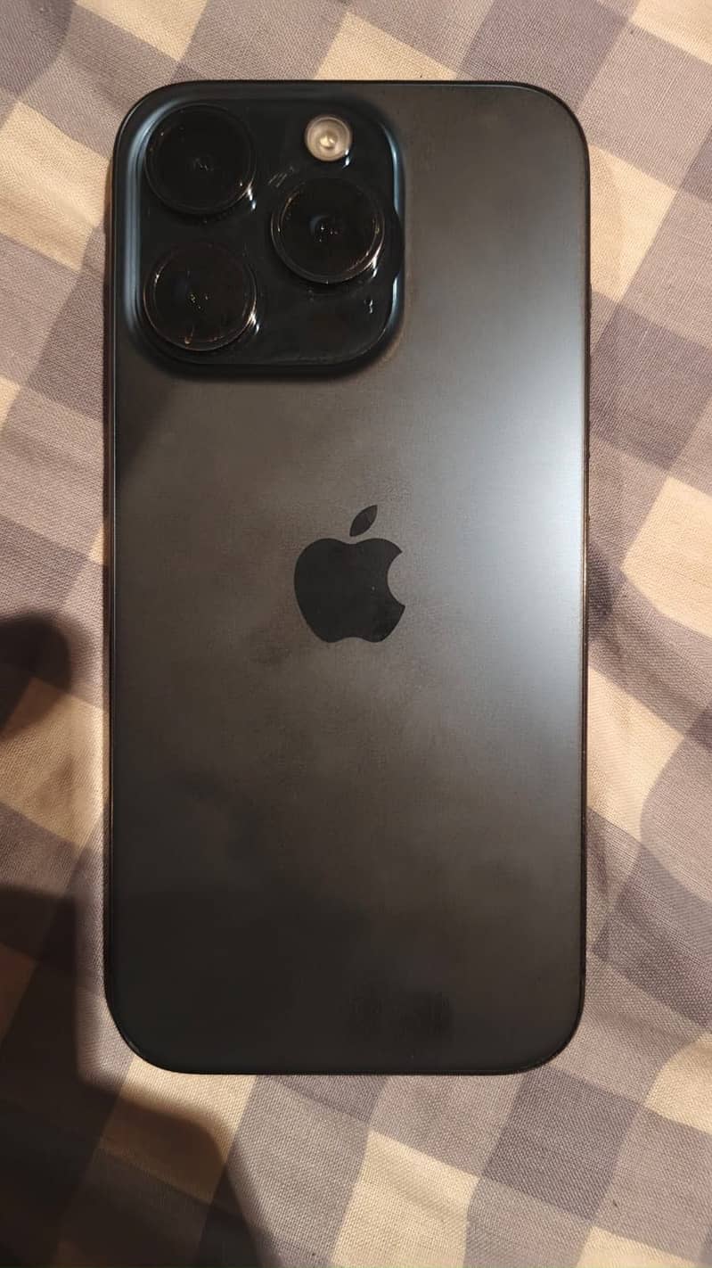 Apple iPhone 15 Pro 1