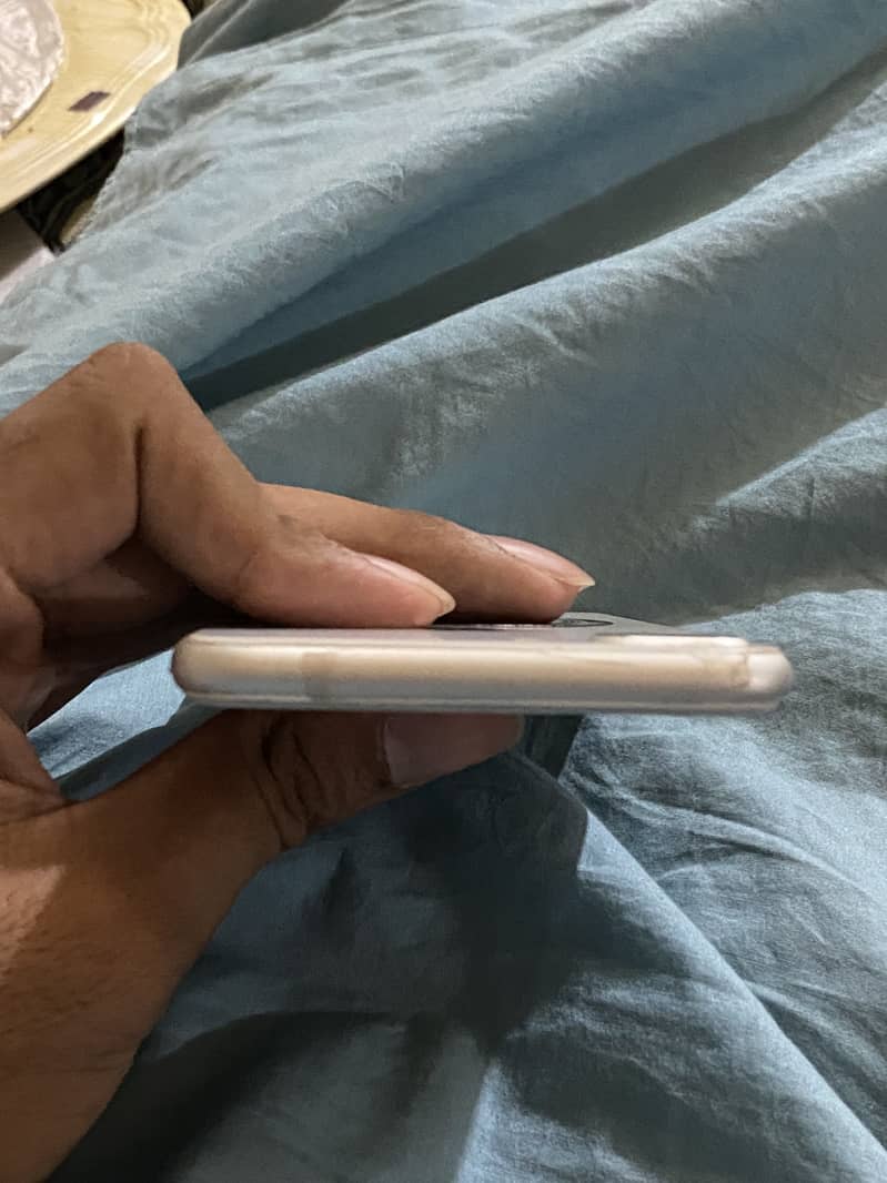 Apple iPhone 8 Plus 5