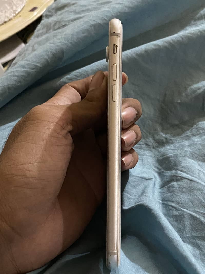 Apple iPhone 8 Plus 7