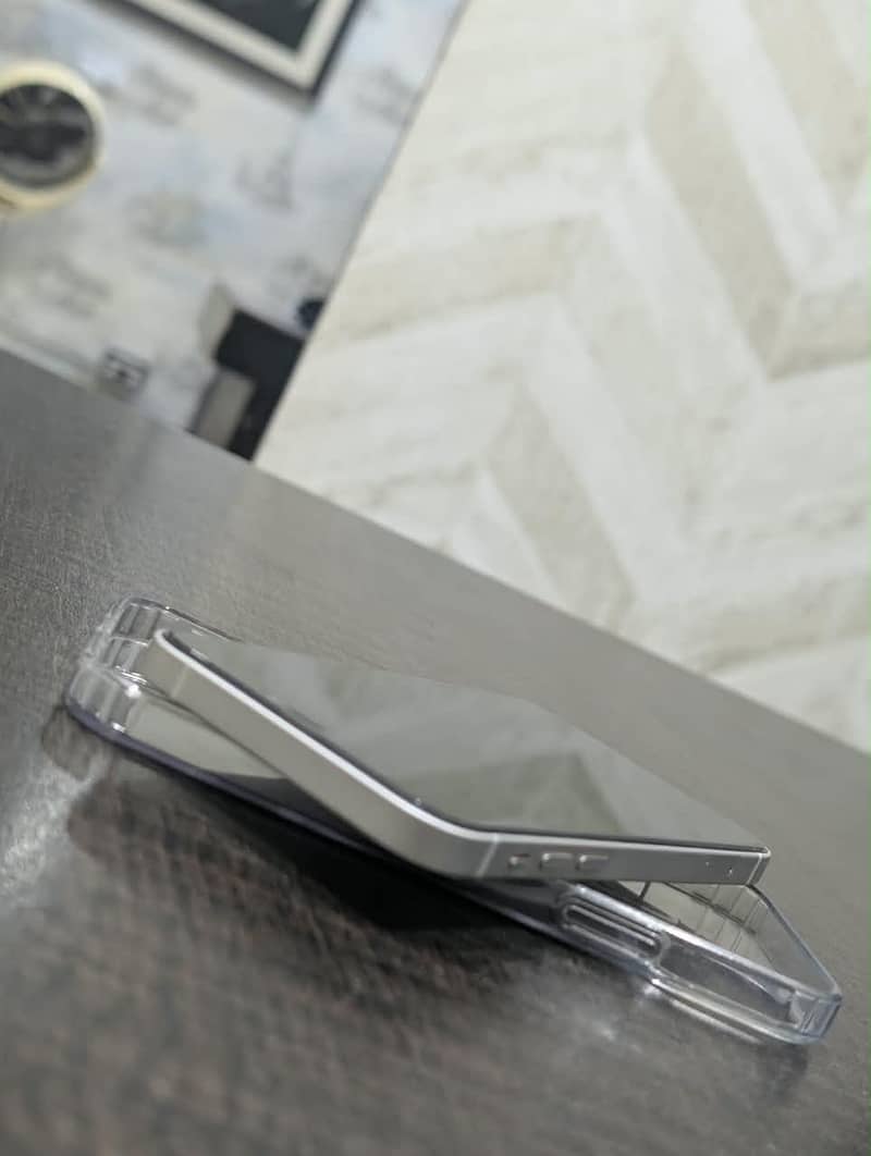 Apple iPhone 12 1
