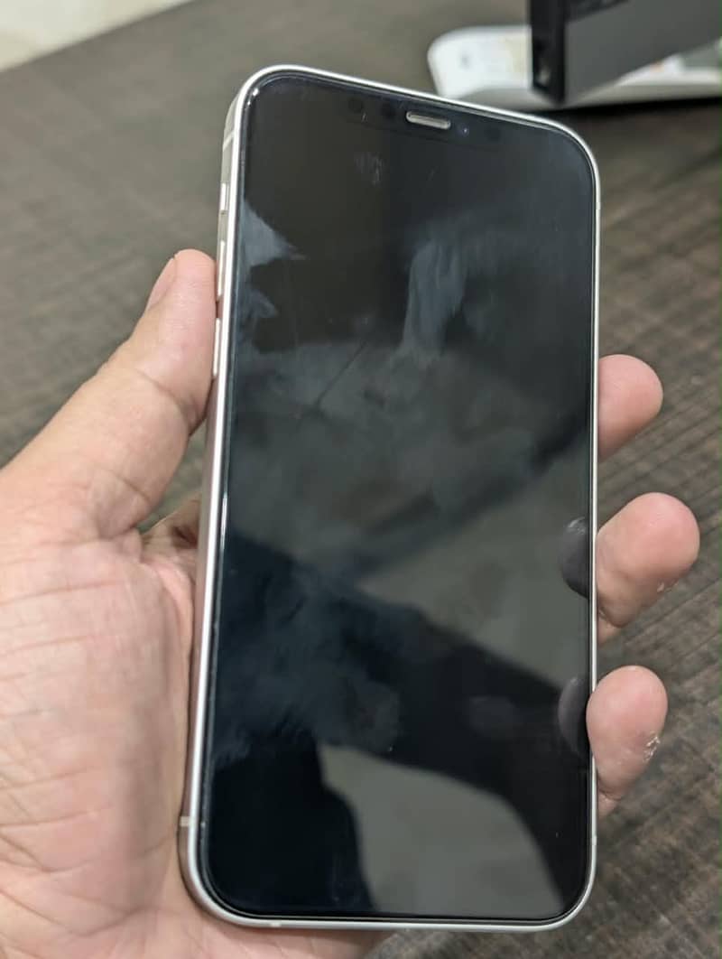 Apple iPhone 12 5