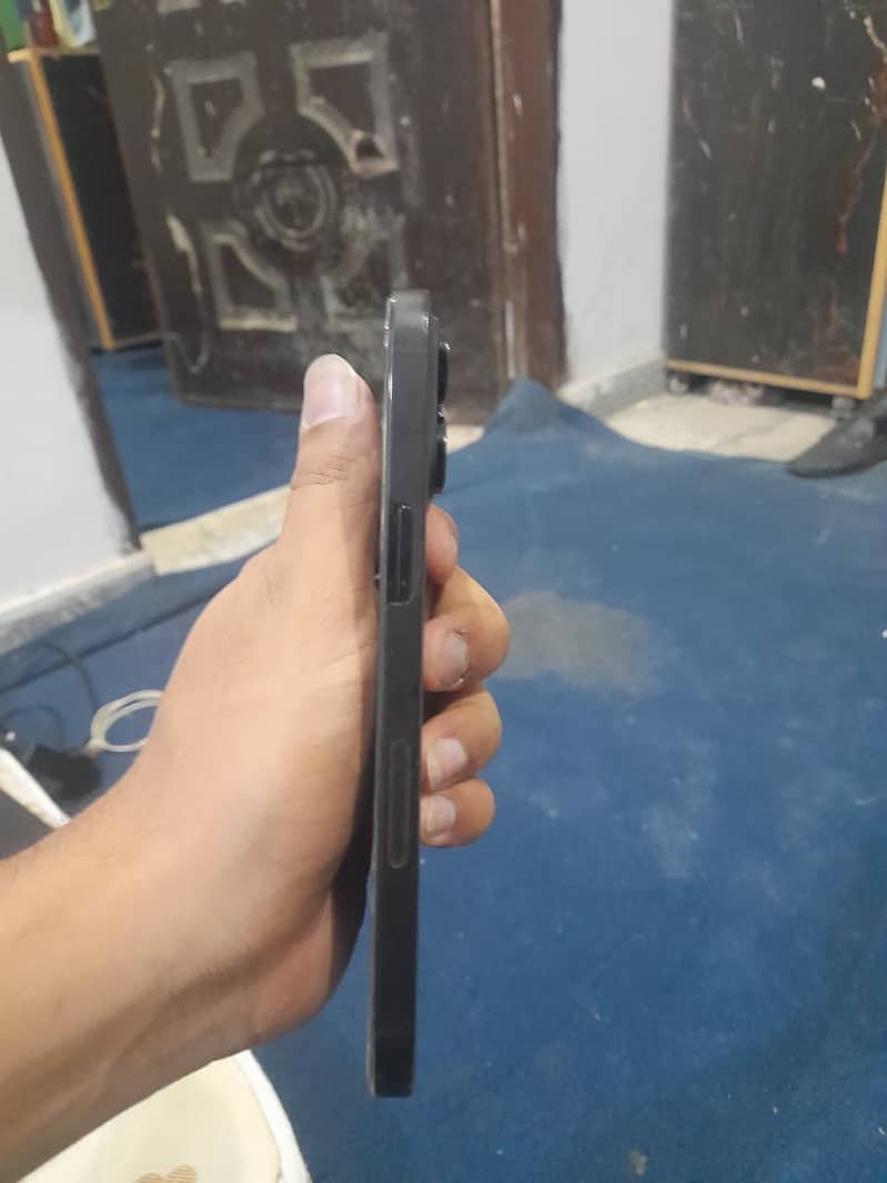 Apple iPhone 14 Pro Max 1