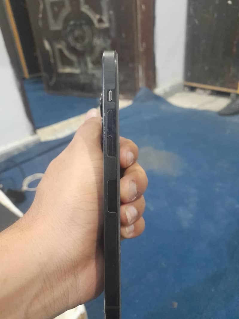 Apple iPhone 14 Pro Max 2