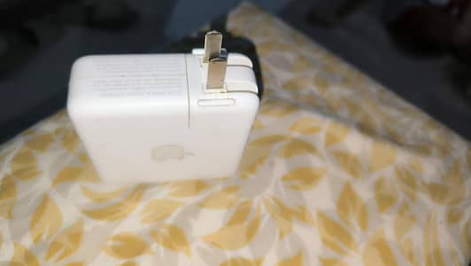apple adoptir for Macbook