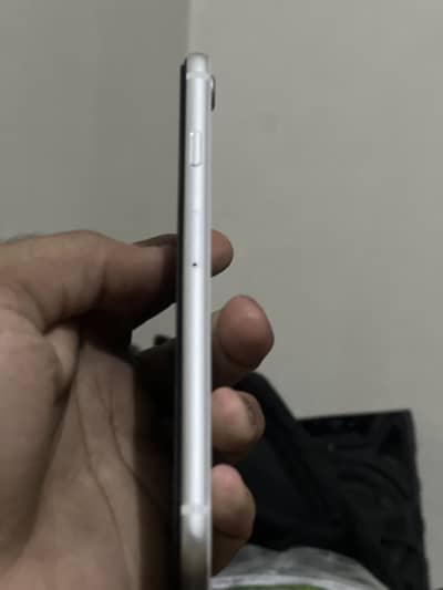 Apple iPhone SE 64 gb physical or eSIM