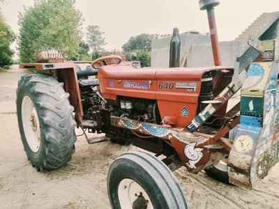 fiat NH 640 tractor