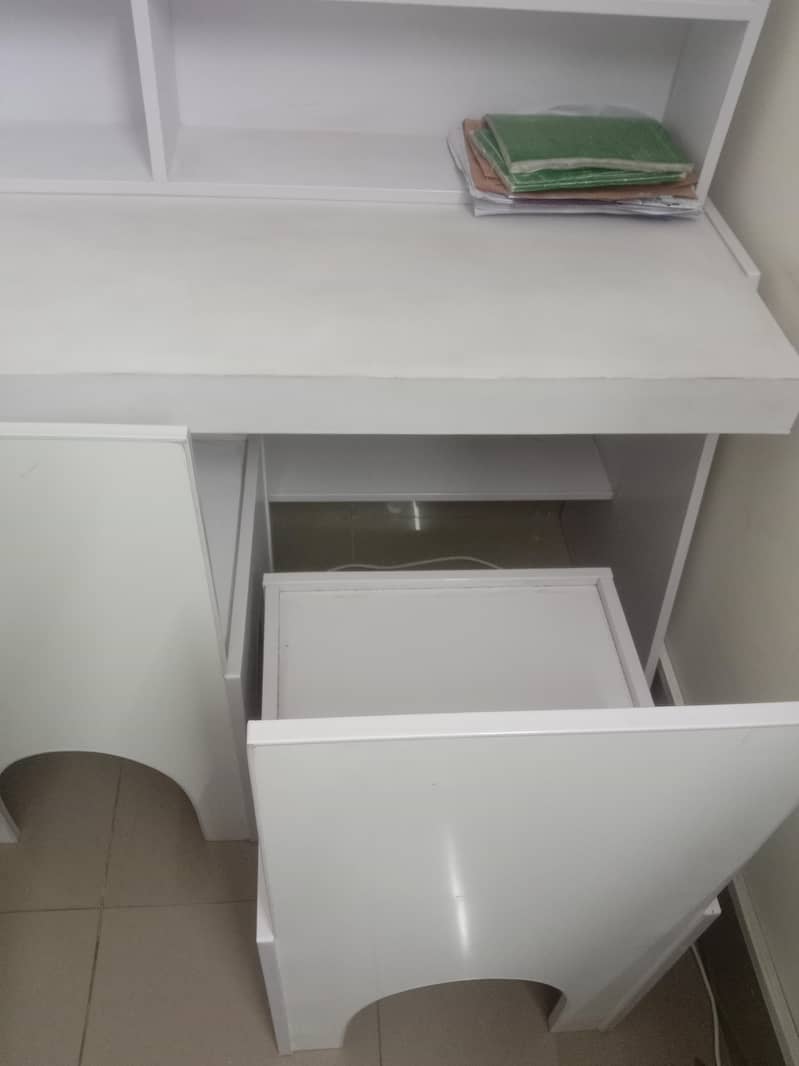 study table & chairs 2