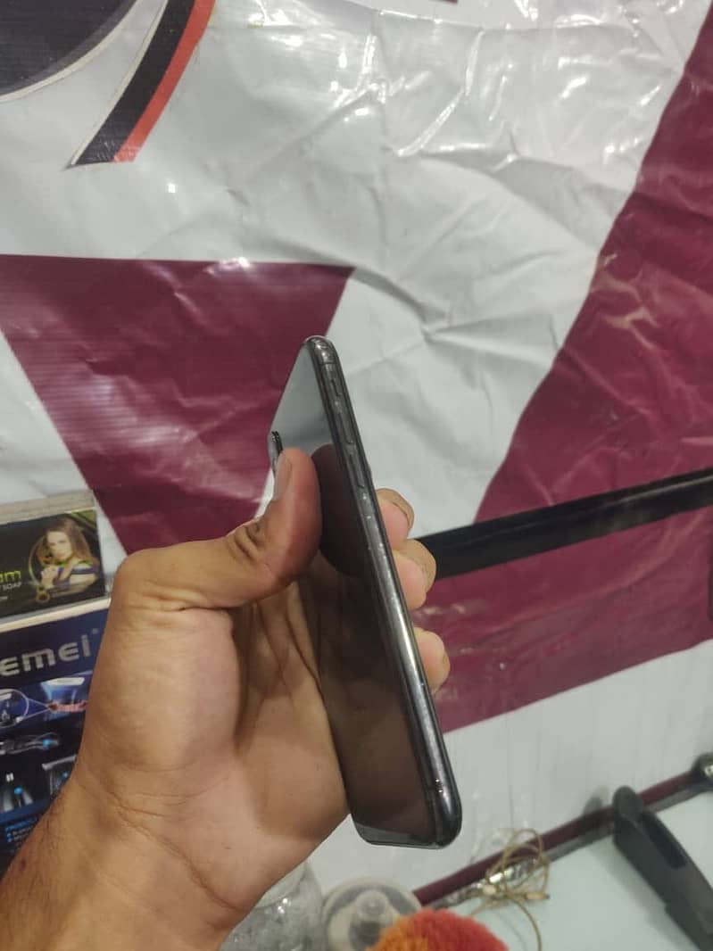 Apple iPhone X 0