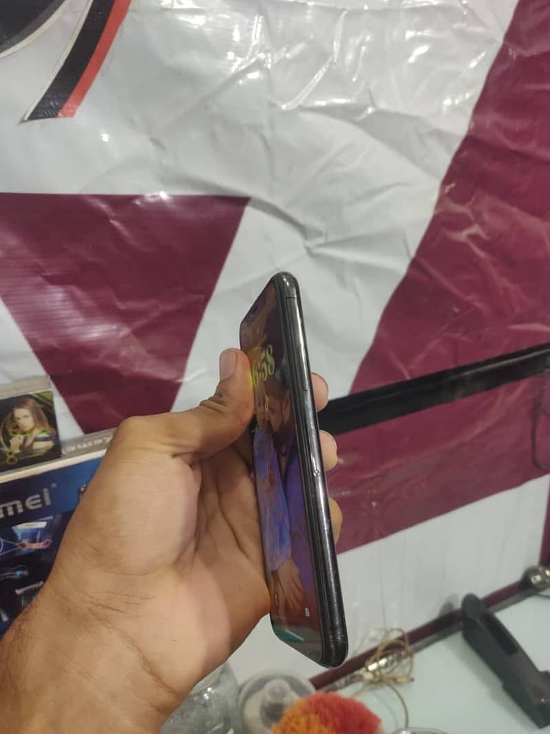 Apple iPhone X 2