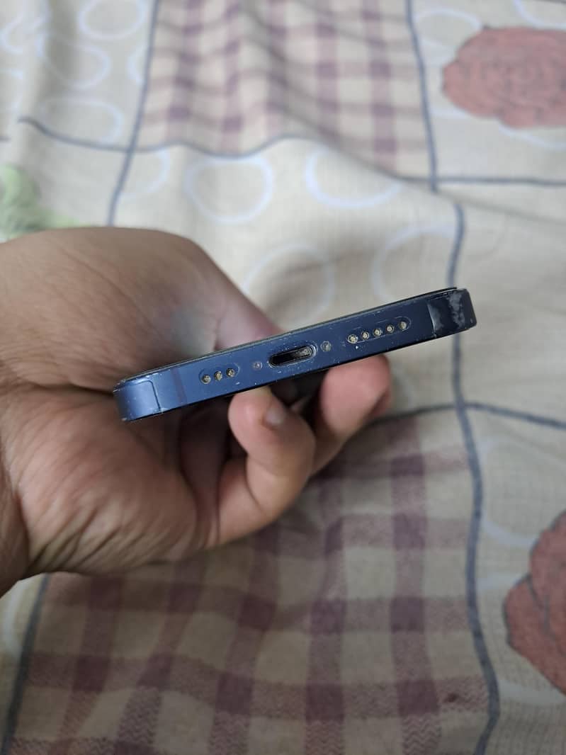 Apple iPhone 13 3