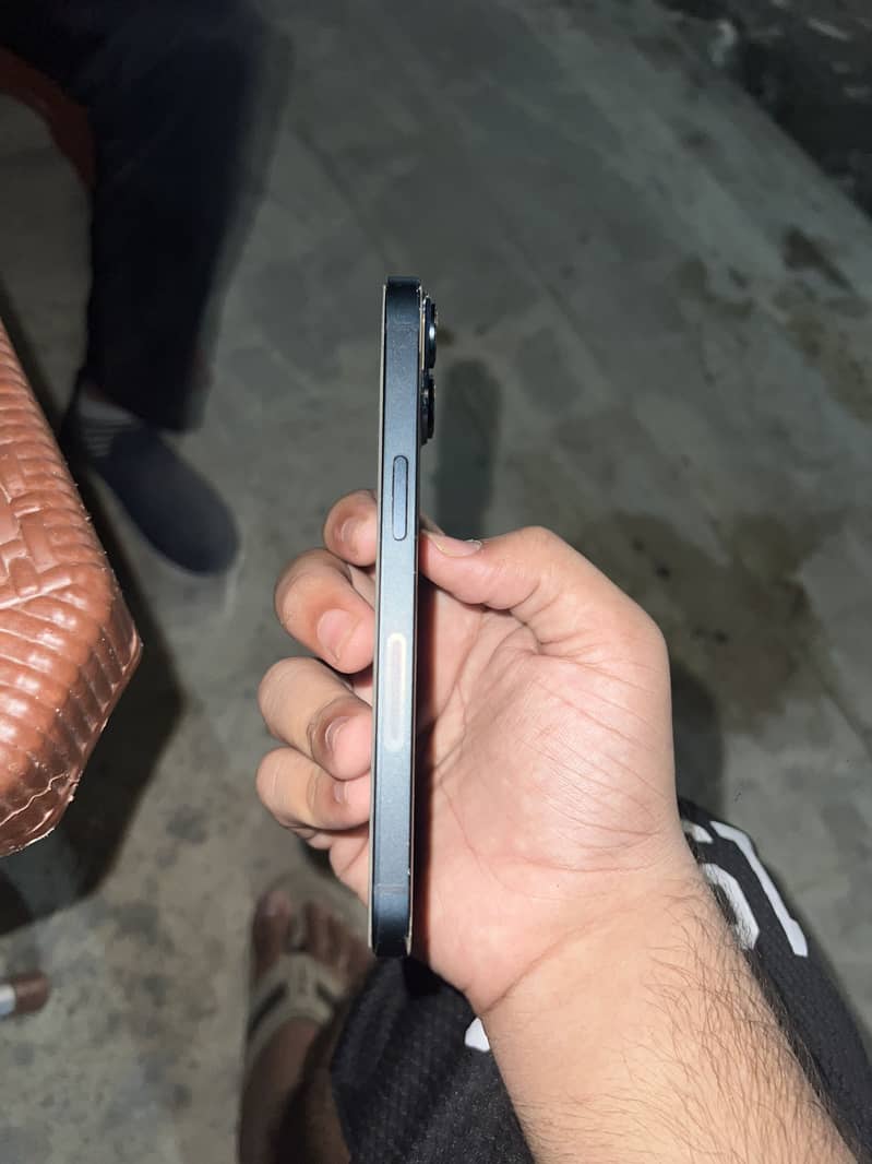 Apple iPhone 14 1