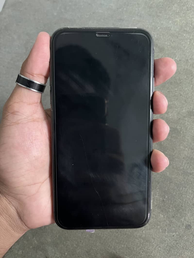 Apple iPhone 11 3