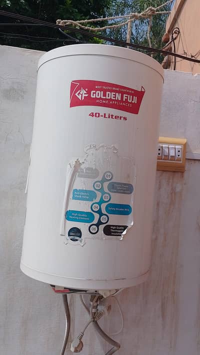 Golden Fuji Geyser 40Litr.