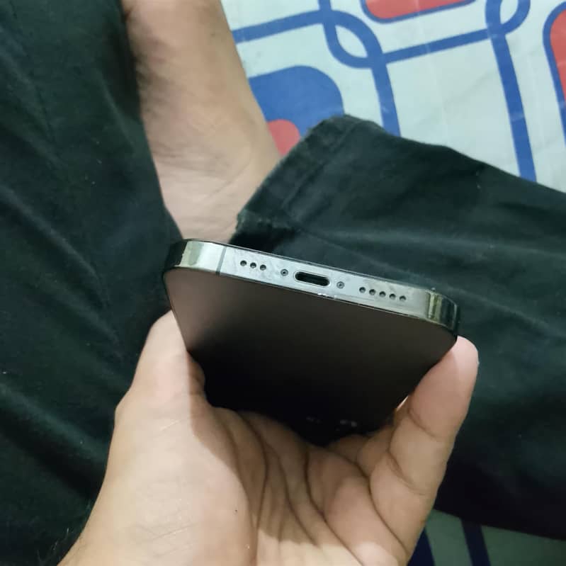 Apple iPhone 12 Pro 0
