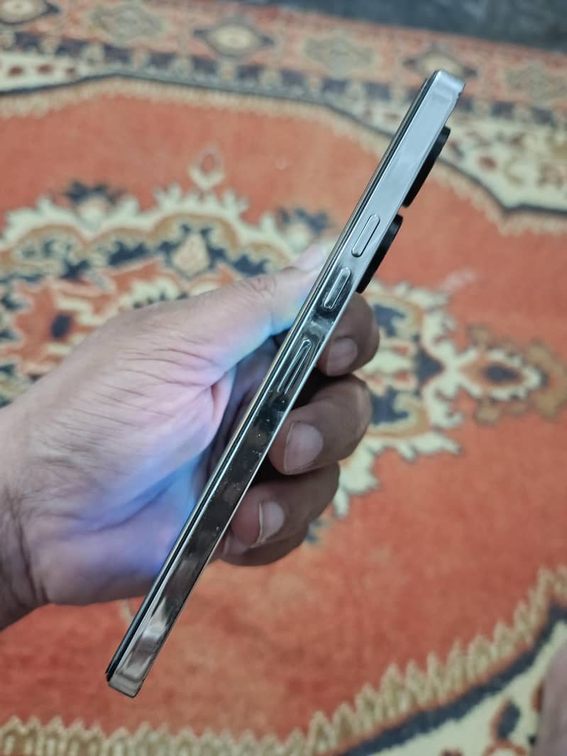 Tecno CAMON 20 Complete Box 2