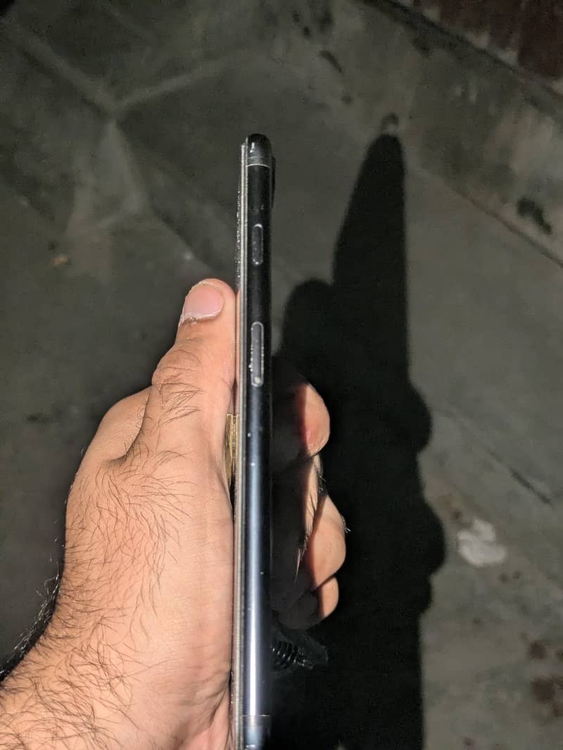 Apple iPhone 7 Plus 2