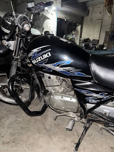 Suzuki 150 SPECIAL EDITION