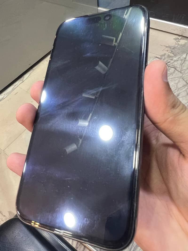 Apple iPhone 15 Pro 1