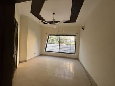 6MARLA DOUBLE UNIT HOUSE FOR RENT IN DHA PHASE 3