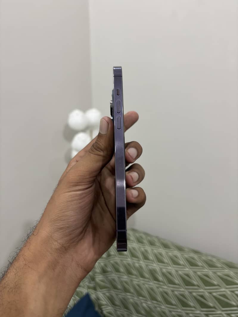 Apple iPhone 14 Pro Max 1