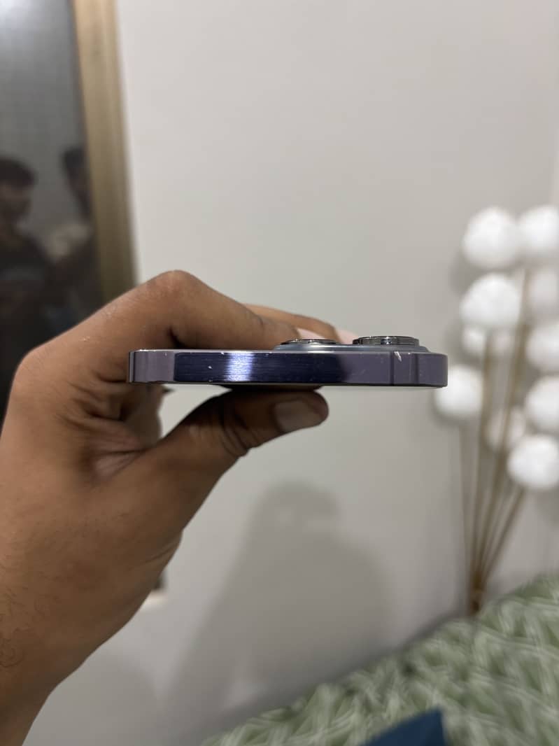 Apple iPhone 14 Pro Max 4