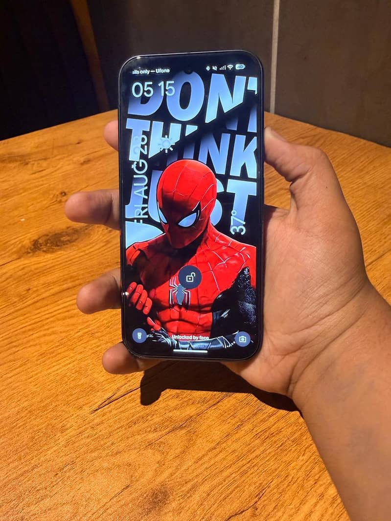 Google Pixel 9 5