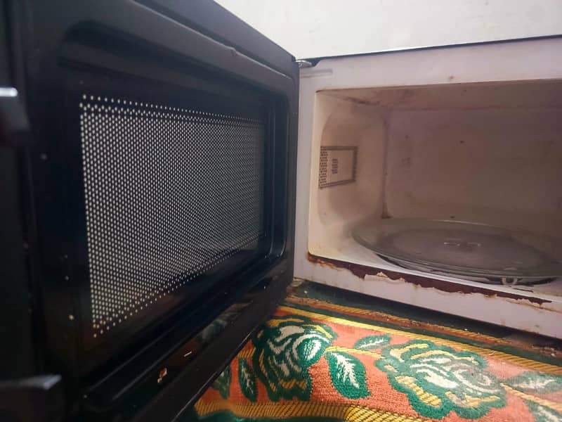 microwave oven 1