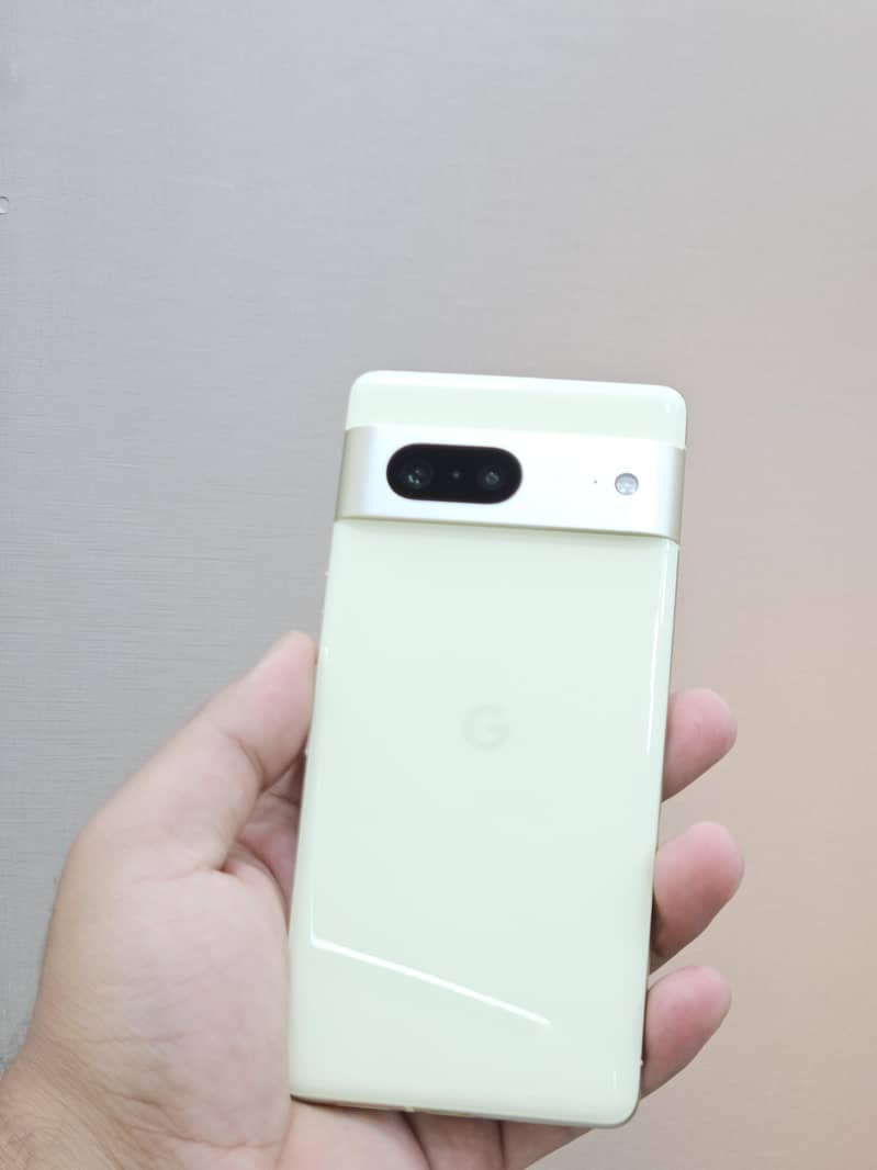 GOOGLE PIXLE 7 3