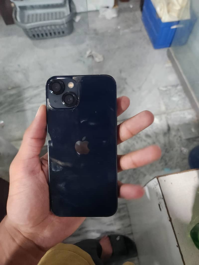Apple iPhone 13 0