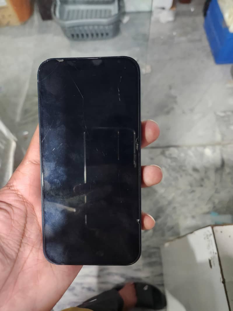 Apple iPhone 13 1
