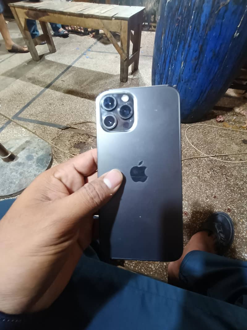 Apple iPhone 12 Pro Max 2