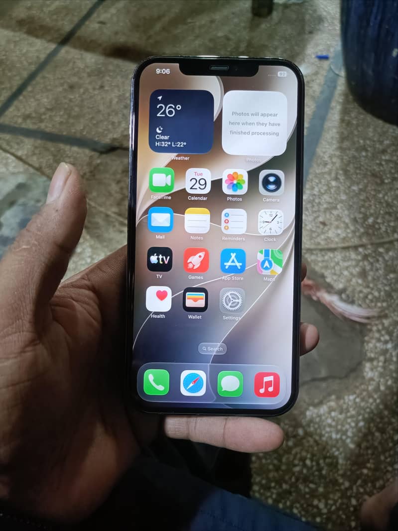 Apple iPhone 12 Pro Max 4