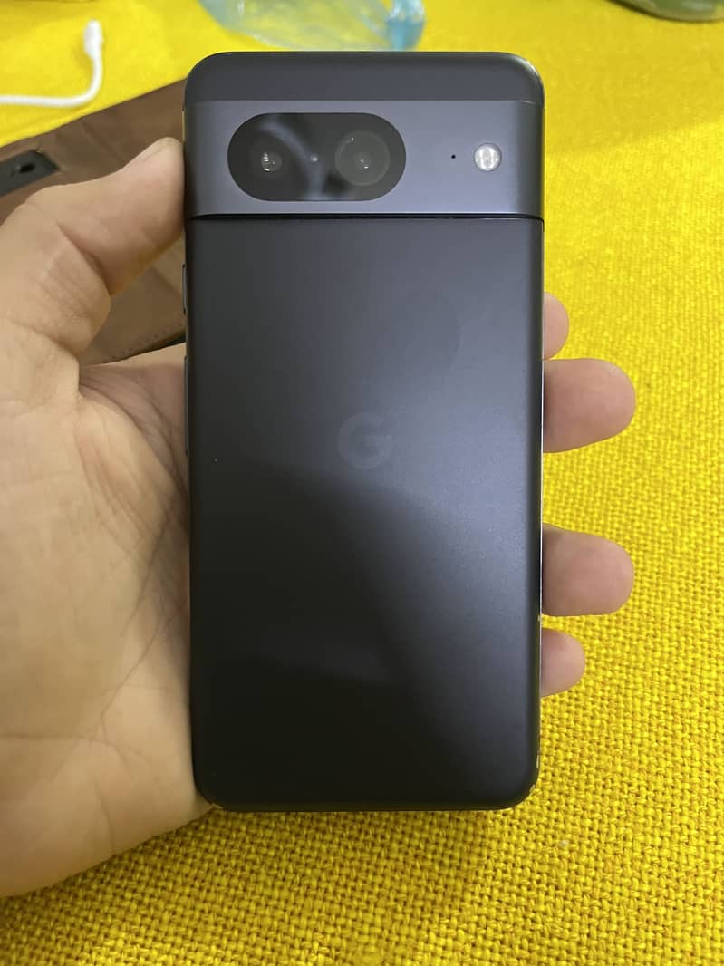 Google Pixel 8 4