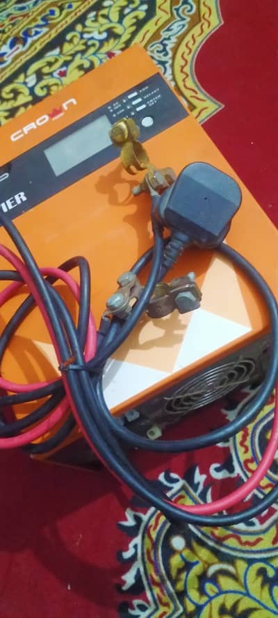 Crown Micro Xavier 1200VA MPPT Solar Inverter in Excellent Condition