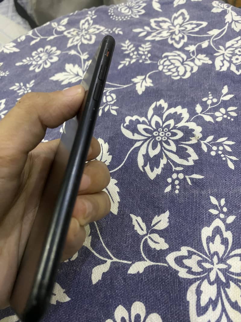 Apple iPhone 7 Plus 2