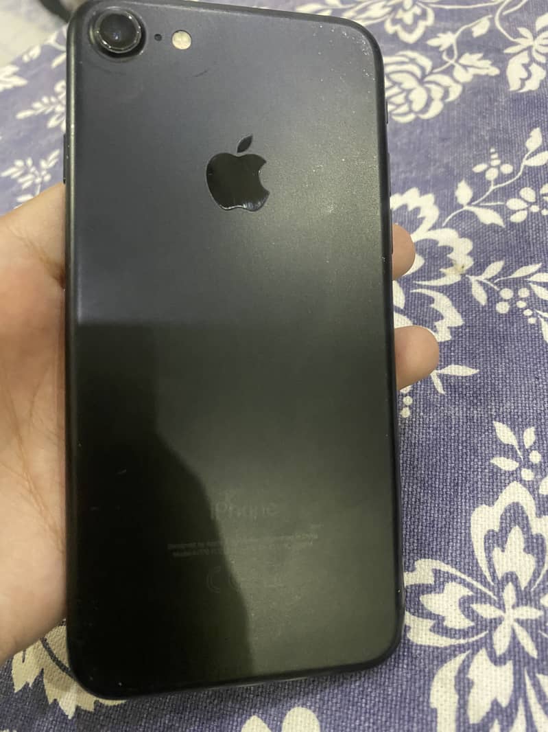 Apple iPhone 7 Plus 3