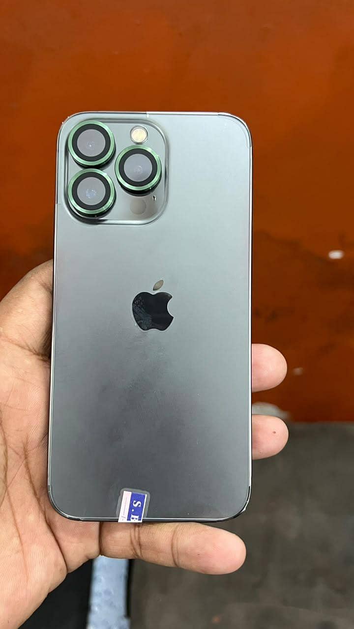 Apple iPhone 13 Pro 3