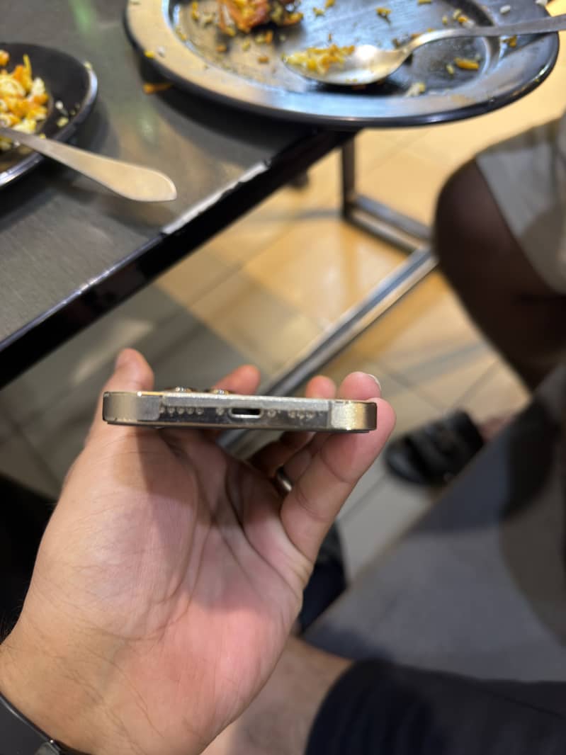 Apple iPhone 13 Pro 1