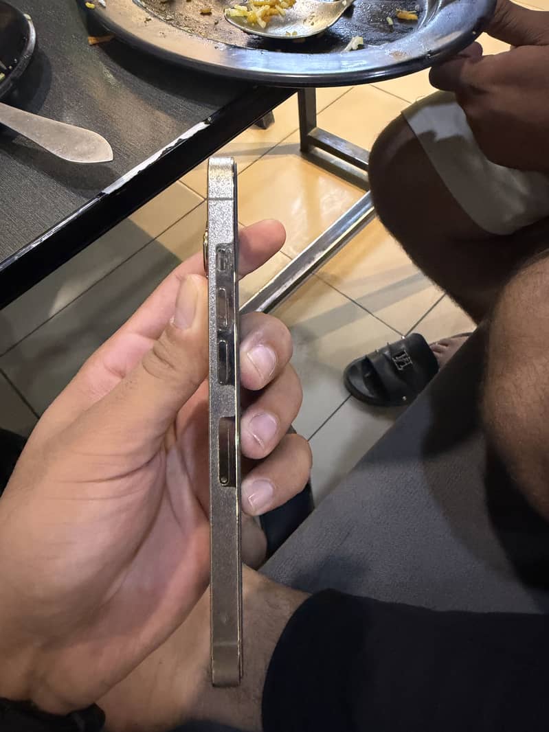 Apple iPhone 13 Pro 3