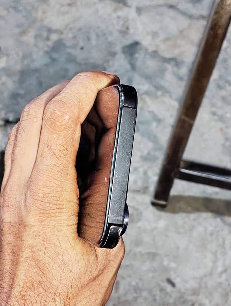 Apple iPhone 14 Pro Max 1