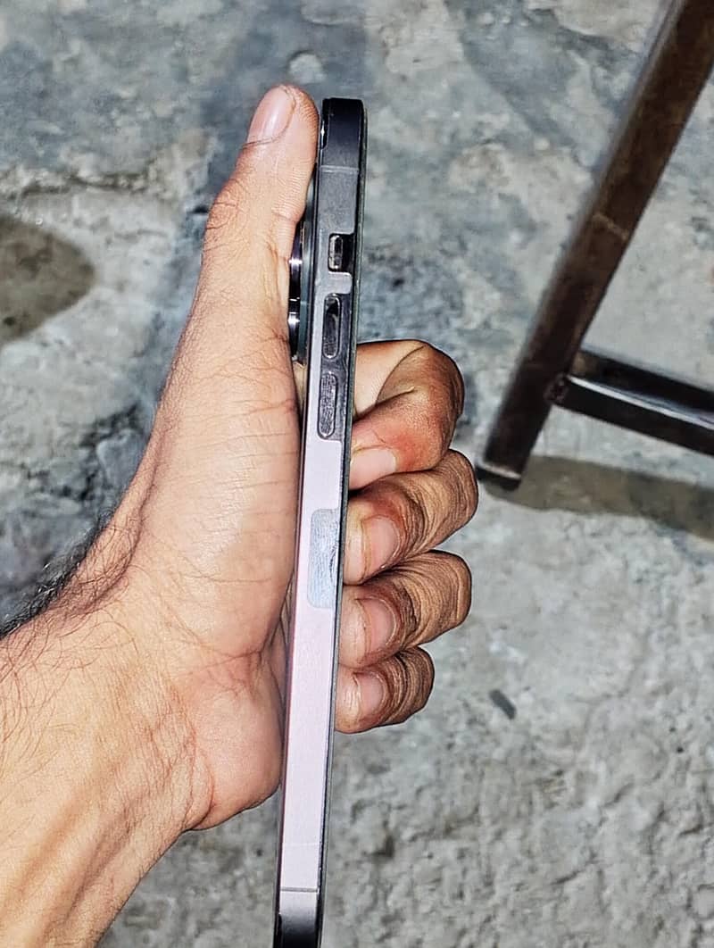 Apple iPhone 14 Pro Max 3