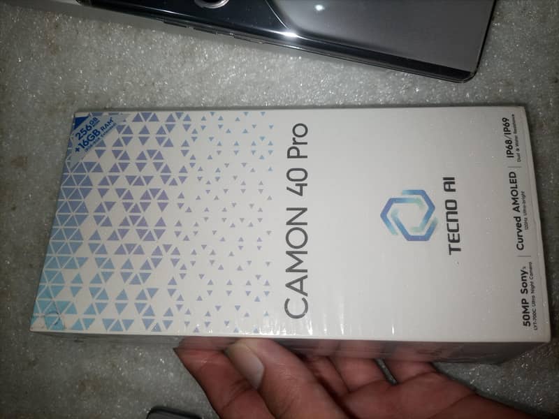 Tecno CAMON 40 Pro 1