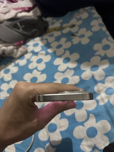 Apple iPhone 15 Pro Jv 128 back change