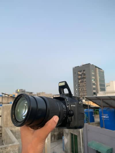 nikon d7100 with 18/105 and all asseries mic optiin