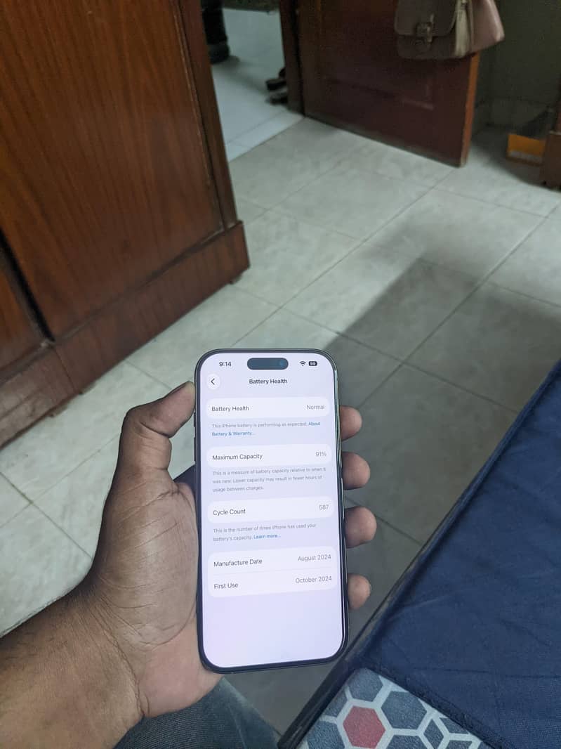 Apple iPhone 16 Pro 6