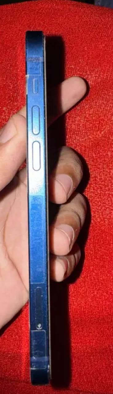 Apple iPhone 12 3